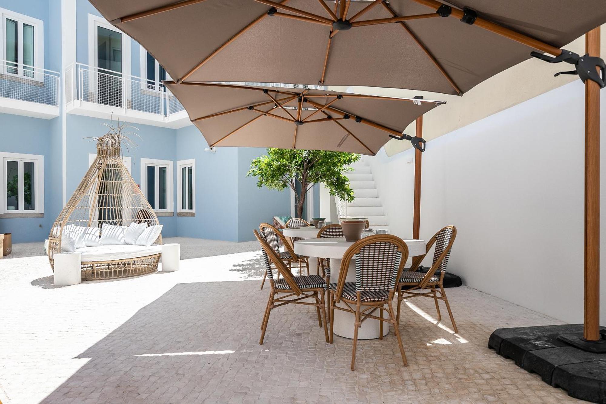 Dona Simone Boutique Suites & Studios - By @ Rita'S Place 法鲁区 外观 照片