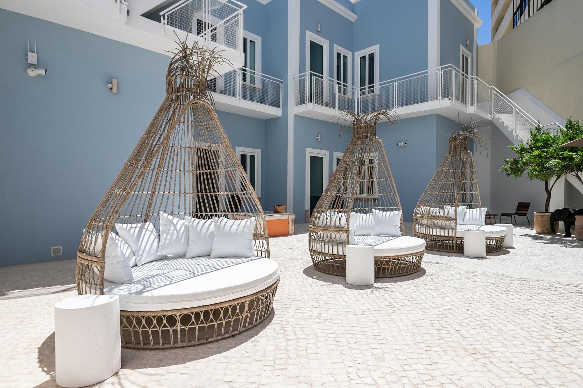 Dona Simone Boutique Suites & Studios - By @ Rita'S Place 法鲁区 外观 照片