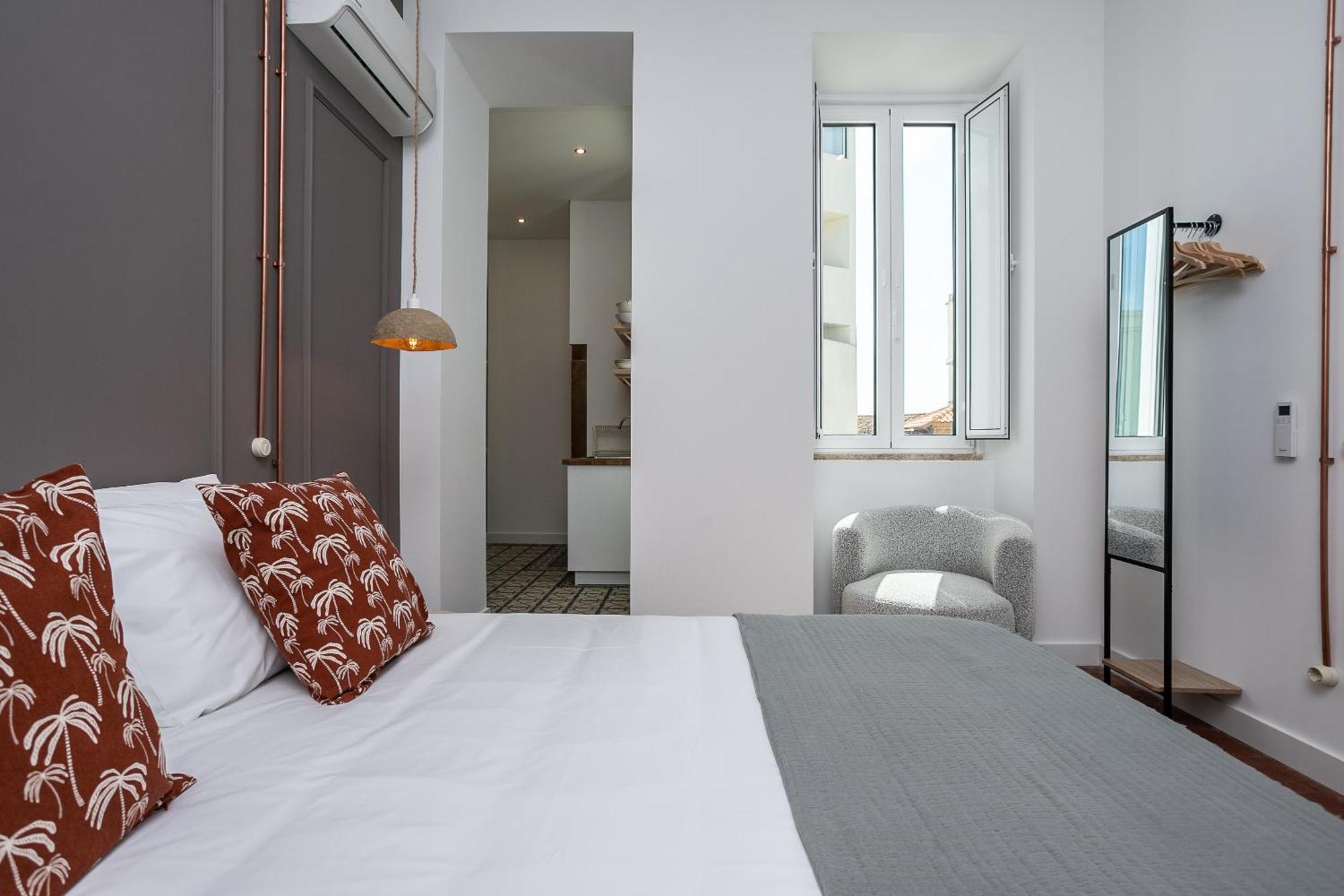 Dona Simone Boutique Suites & Studios - By @ Rita'S Place 法鲁区 外观 照片