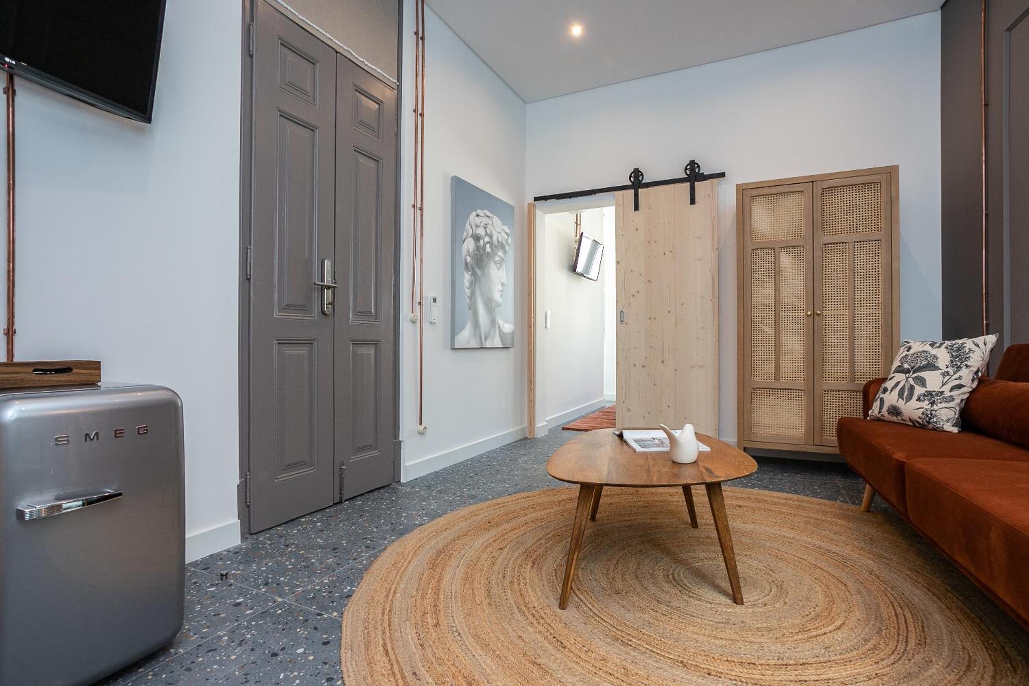 Dona Simone Boutique Suites & Studios - By @ Rita'S Place 法鲁区 外观 照片
