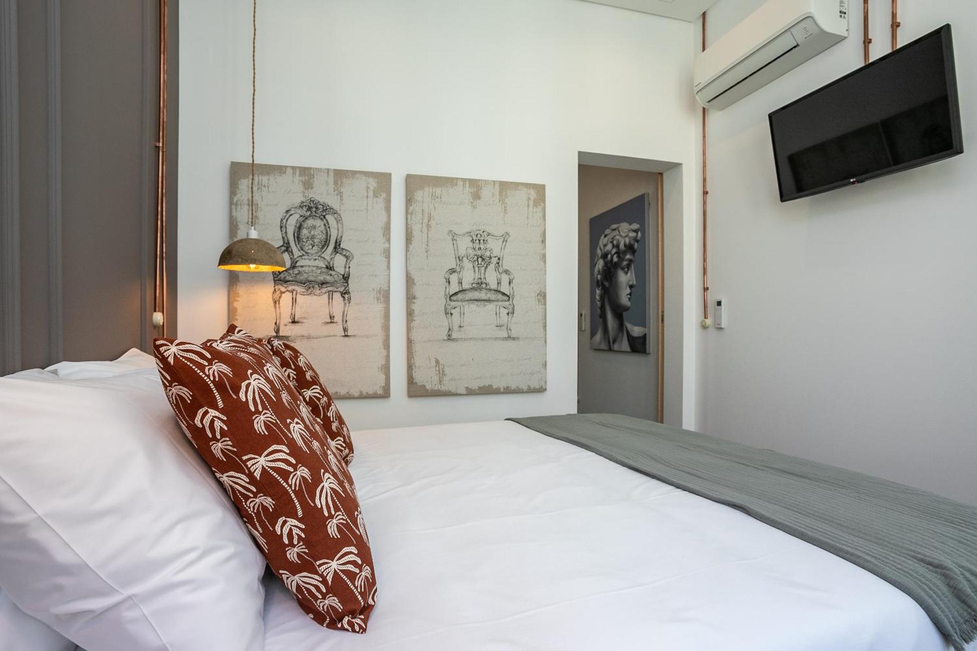 Dona Simone Boutique Suites & Studios - By @ Rita'S Place 法鲁区 外观 照片